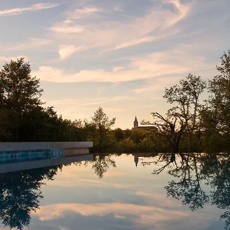 Artemis Villa